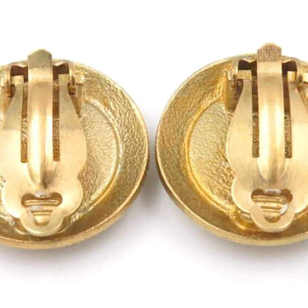 CHANEL CC Logos Black Round Clip-On Earrings Gold Tone 95P Auth w/Box p1141 - Picture 5 of 6